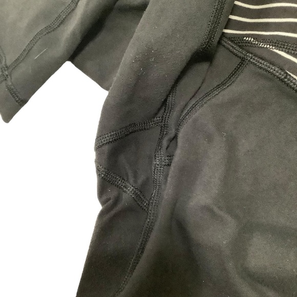 Lululemon Wunder Under Crop Leggings Sz 4 21” Reversible Black Striped - Picture 6 of 11
